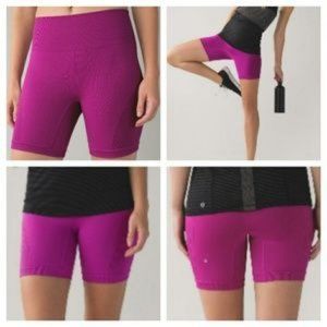 Lululemon Sculpt Shorts - Magenta/Purple